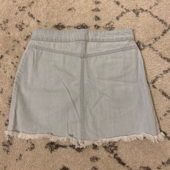 Light Wash Button Jean Skirt - Picture 3 of 4
